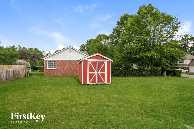 Building Photo - 8720 Kismet Dr