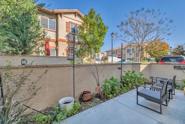 Building Photo - 2641 Night Jasmine Dr