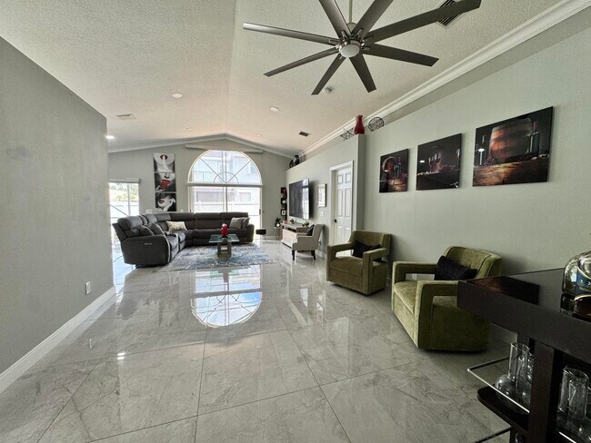 Building Photo - 18038 Rhumba Way