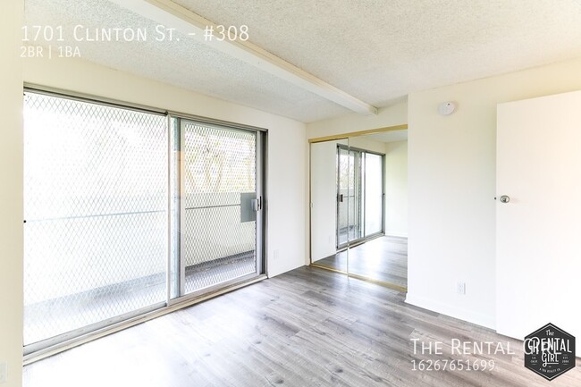 Building Photo - Iconic Echo Park Condo | Private Balcony O...