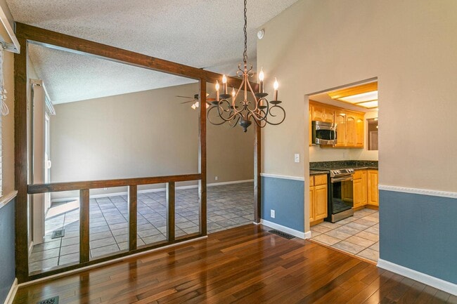 Building Photo - 14965 Dark Star Ct