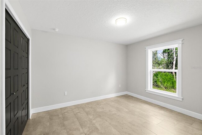Building Photo - 86 Laramie Dr