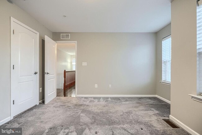 Building Photo - 601 Long Wall Dr