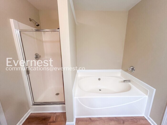 Building Photo - 1722 Coleville Oak Ln