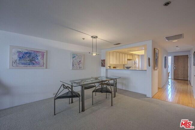 Building Photo - 2960 Neilson Way