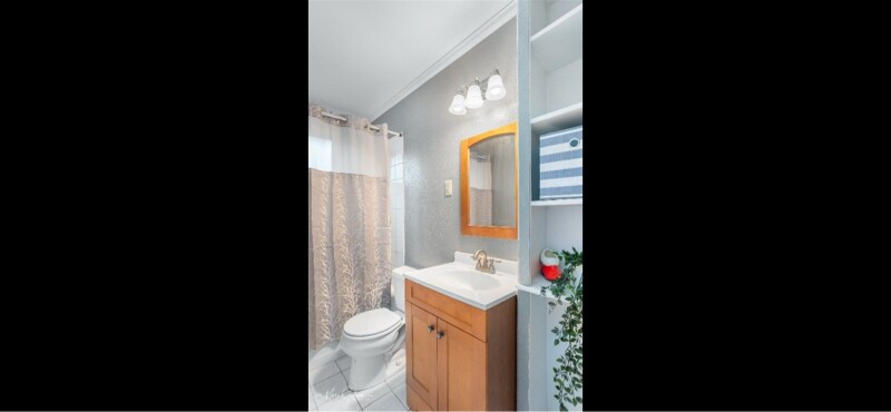Building Photo - 1214 Schex Dr