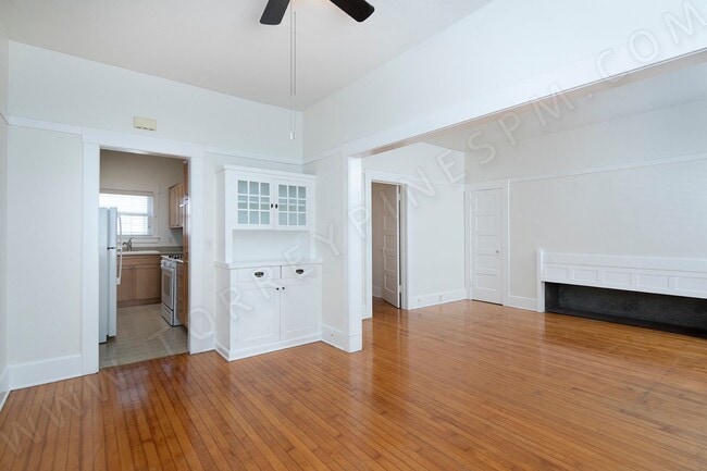 Building Photo - Charming 1 BR with AC in Bankers Hill with Onsite Laundry