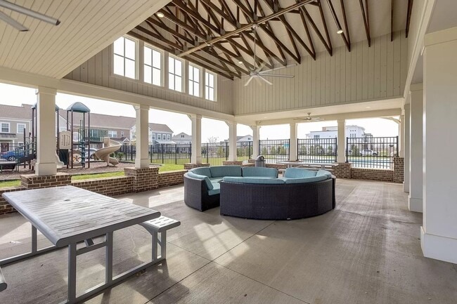 Building Photo - 5 Bed, 3.5 Bath Home w/ 2 Car Garage in Harvest Point