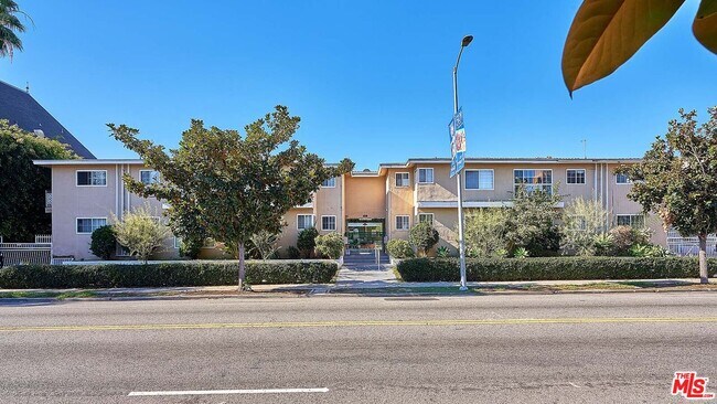 Building Photo - 443 S Wilton Pl