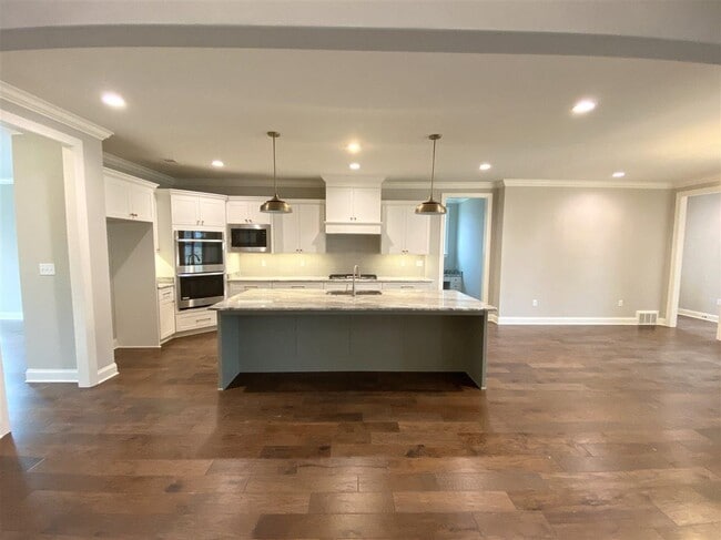 Building Photo - 327 Belfair Cv