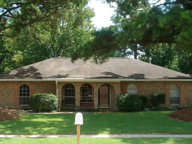 Primary Photo - 9525 Corsica Ave