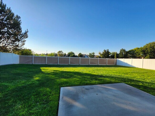 Building Photo - 5811 Austin Ct