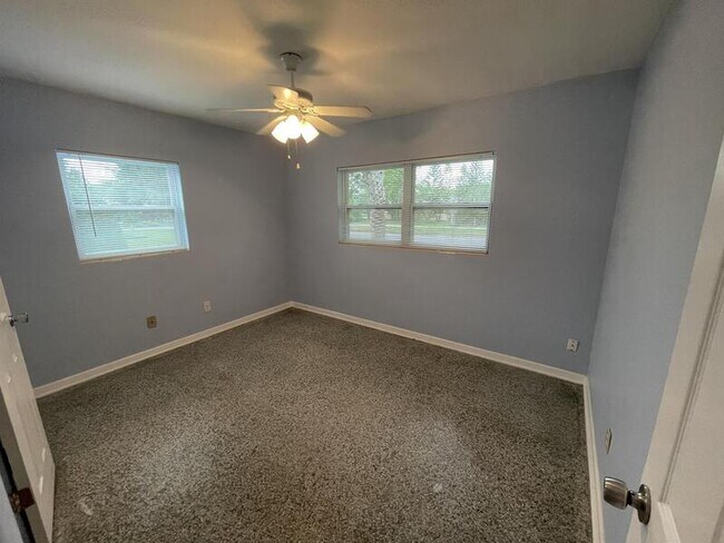 Building Photo - 1034 Dunraven Dr