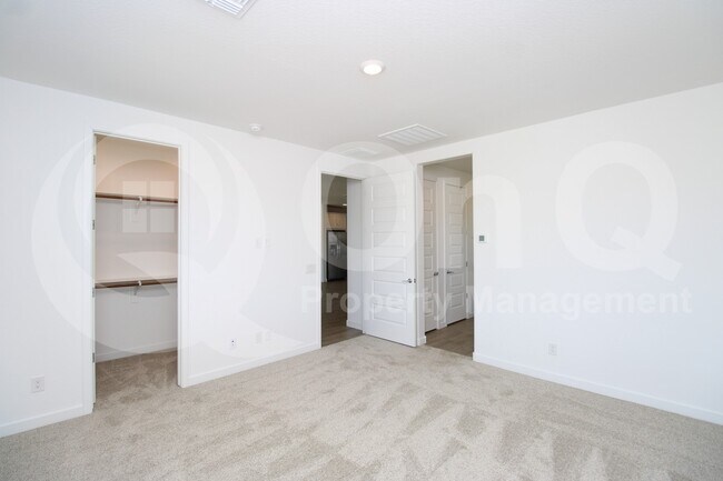 Building Photo - 2064 W Sienna Bouquet Pl