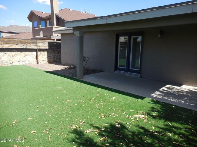 Building Photo - 4925 Copper Ranch Ave