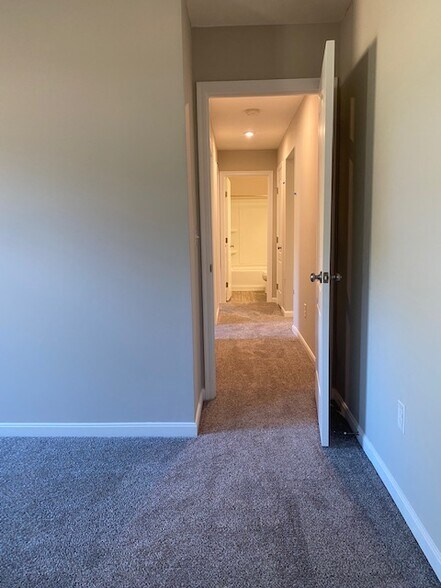 Hallway - 1260 Slate Ct