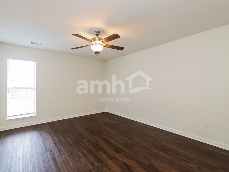 Building Photo - 1575 Central Trails Dr