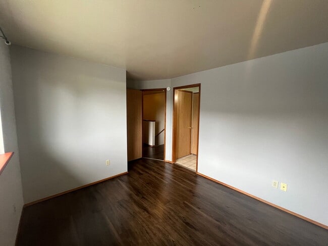 Building Photo - 2217 W Xenia Ln