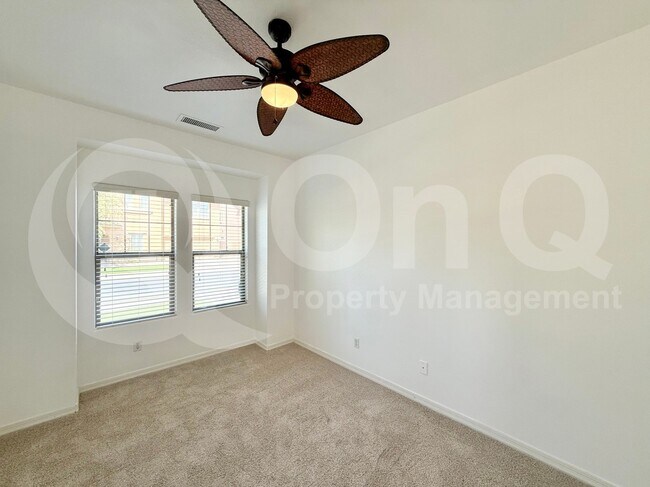 Building Photo - 2213 W Marconi Ave