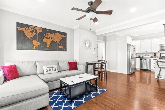 Building Photo - 32 Watts St