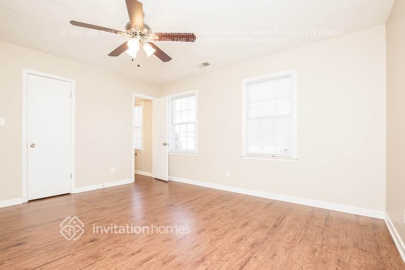Building Photo - 4032 Cumberland Dr SW