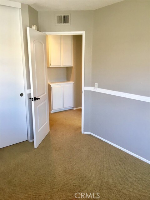 Building Photo - 45 Desert Thorn