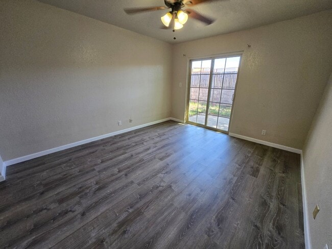 Building Photo - Cozy 2 Bedroom 2 Bath