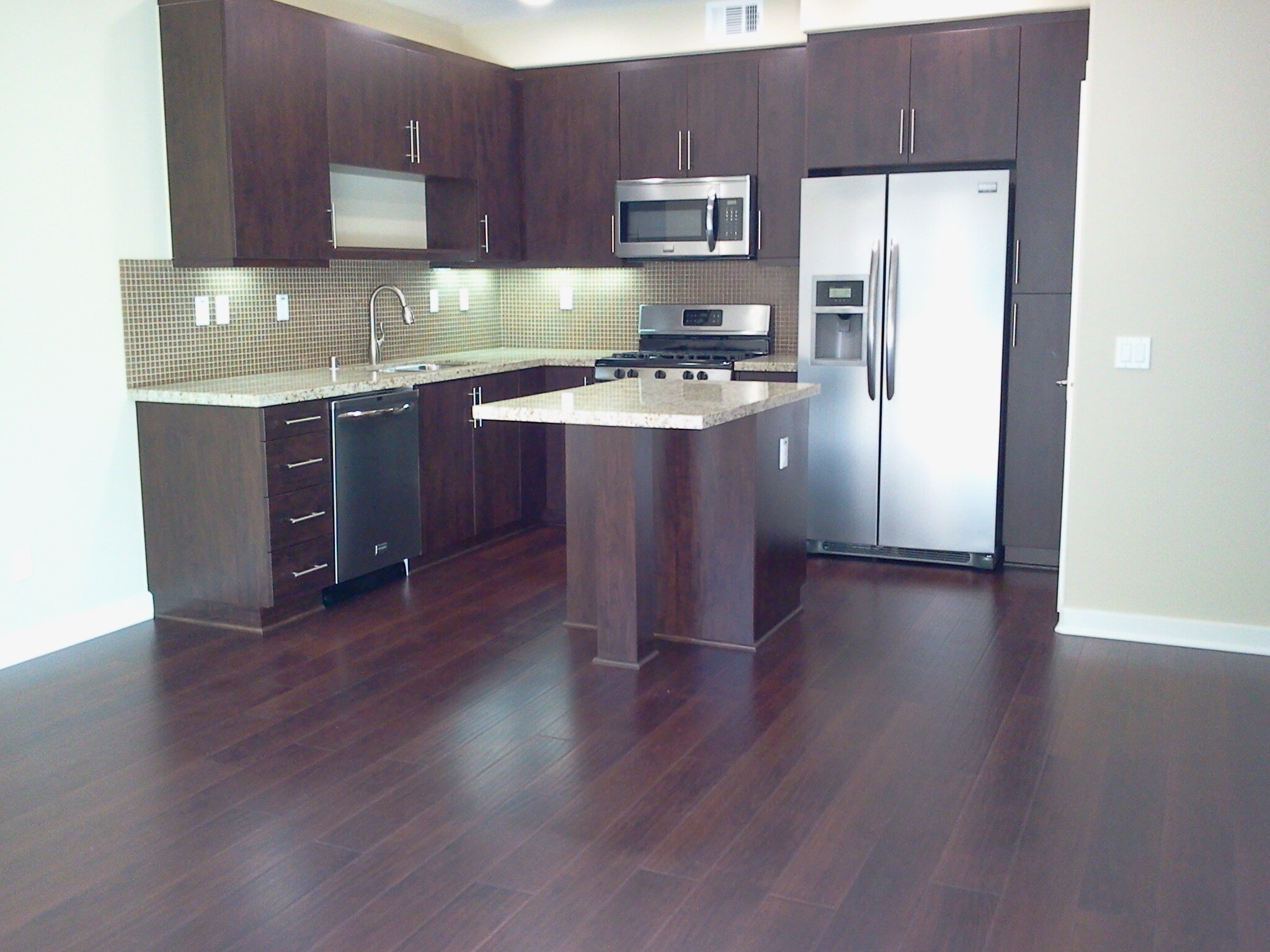 Building Photo - 2180 Cosmo Way