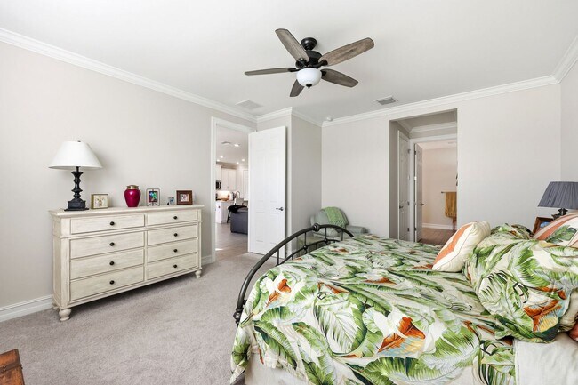 Building Photo - Resort living at The Seasons of Bonita