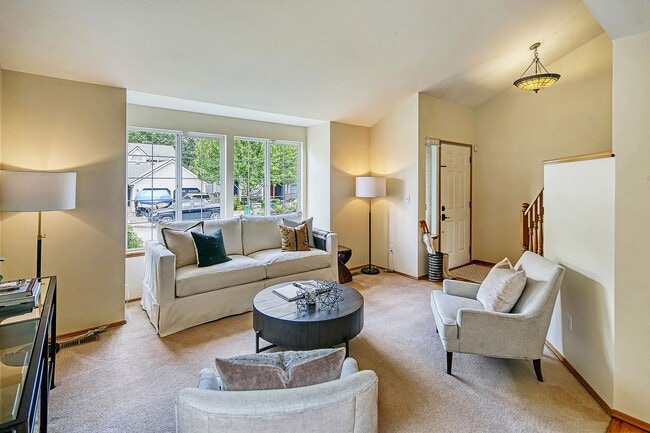 Building Photo - 4bd/2.5ba Renton Home