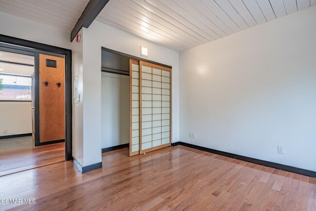 Building Photo - 1411 Ojai Rd