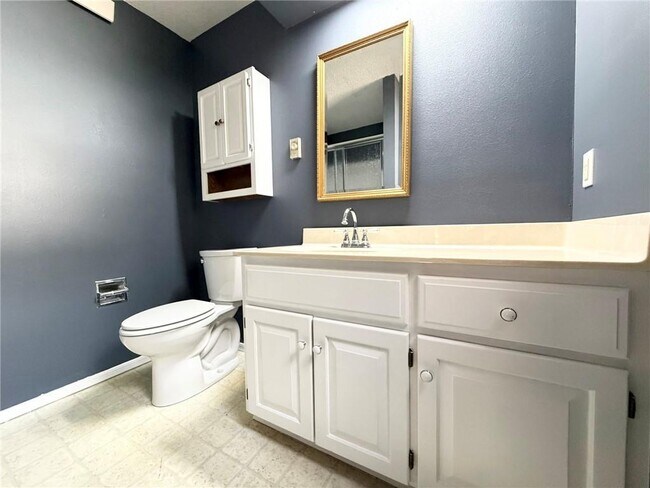 Building Photo - 5 Haslingden Ln