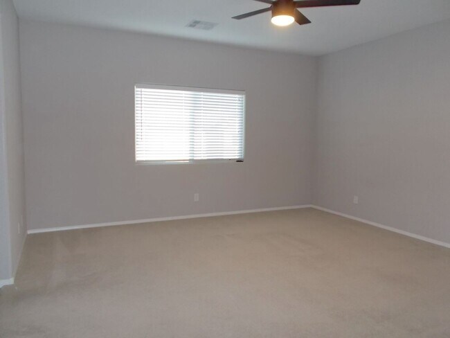 Building Photo - Spacious 3-Bed, 2-Bath Home in Prime Las Vegas Location