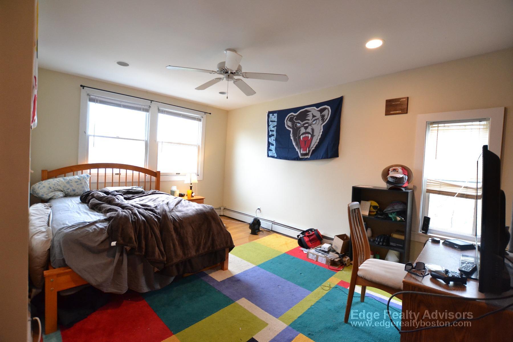 Building Photo - 25 Bennett St