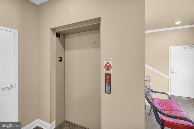 Building Photo - 113 Legacy Blvd