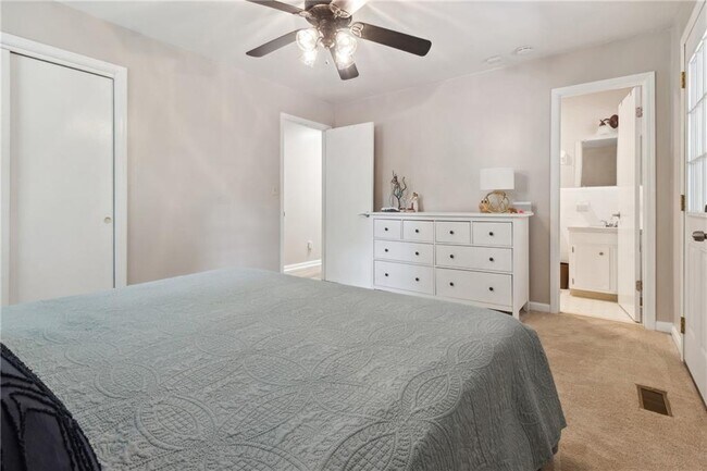 Building Photo - 3925 Chicamauga Dr