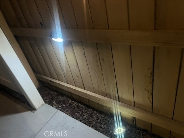 Building Photo - 425 Lewis Pl