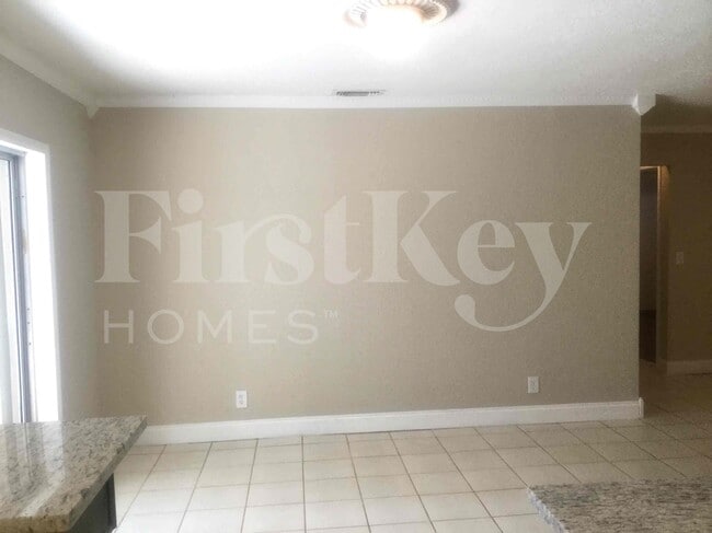 Building Photo - 19742 Carolina Cir