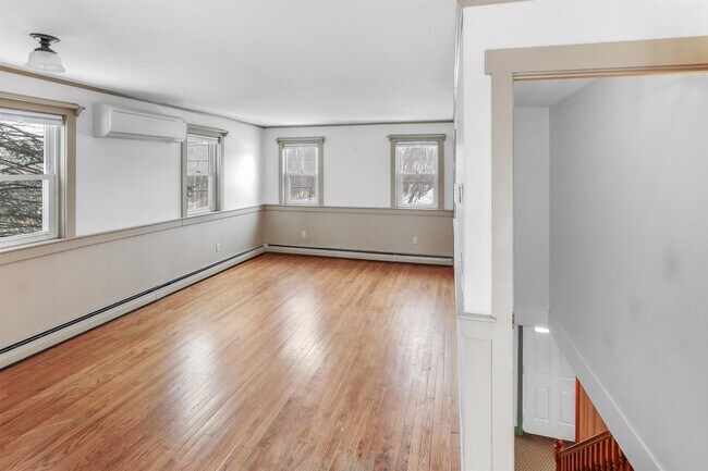 Building Photo - 55 Smith Bridge Rd