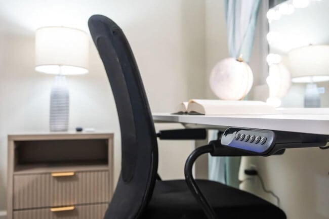 Building Photo - 13737 Via Tres Vistas