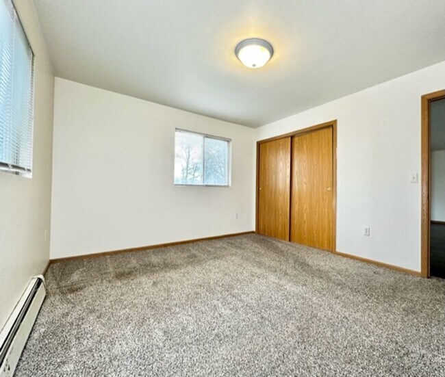 Building Photo - 225 Ft Howard Ave