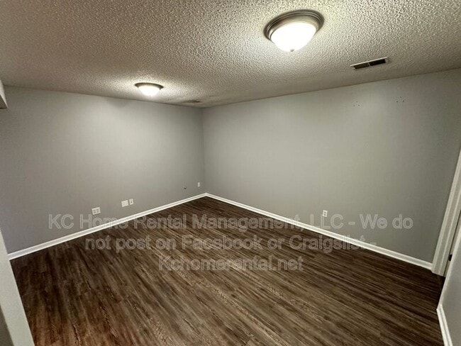 Building Photo - 3304 NW 84th Terrace