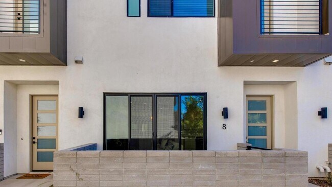 Building Photo - 5151 N 13th Pl