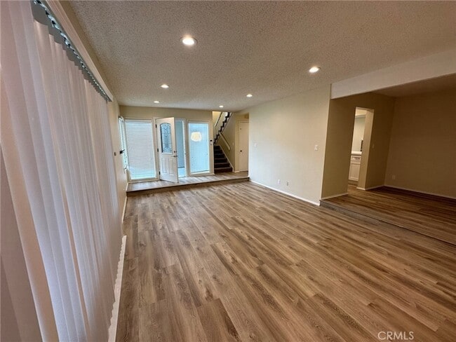 Building Photo - 1155 Currier Ave