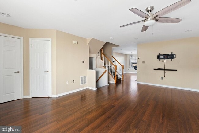 Building Photo - 3343 Cape May Ct