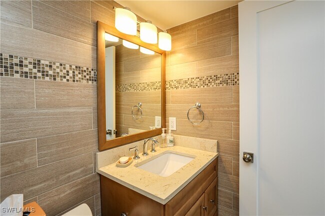 Building Photo - 3030 Binnacle Dr