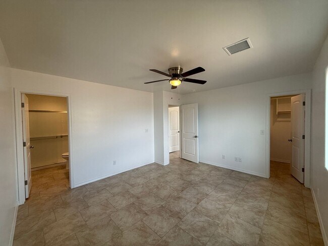 Building Photo - 953 Berk Ave