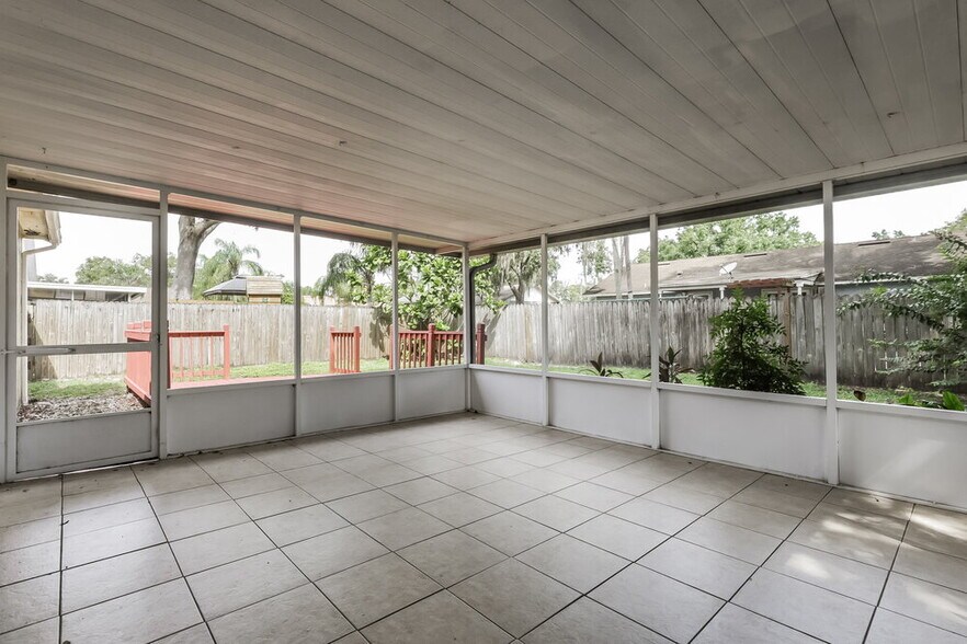 Building Photo - 3839 Marquise Ln