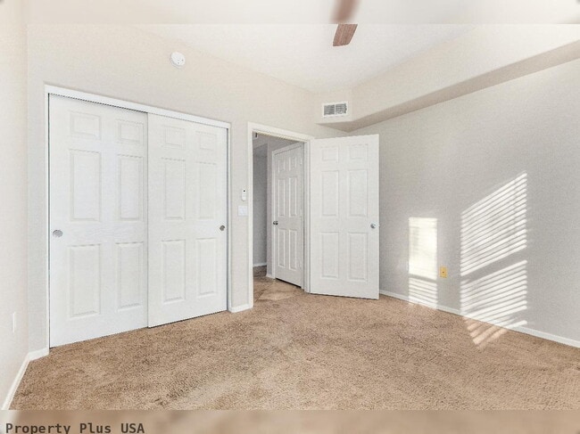 Building Photo - "Spacious 2-Bed, 2-Bath Condo Retreat in Scottsdale's Prime Location - 1,146 Sq Ft of Comfort!"