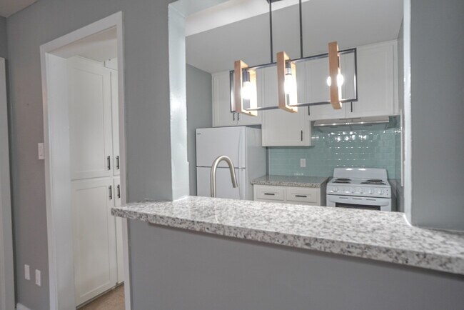 Building Photo - 5216 Arboles Dr